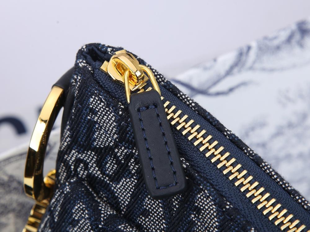 Sneakerhill - Luxury Edition Bags DIR 101