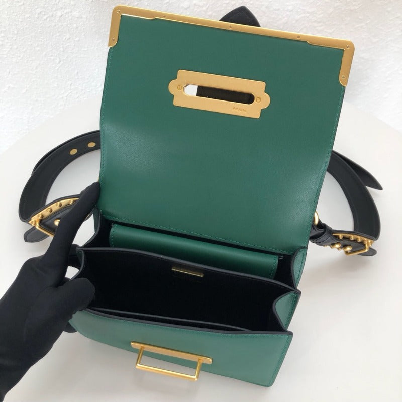 Tntwear - Cahier Leather Bag Green