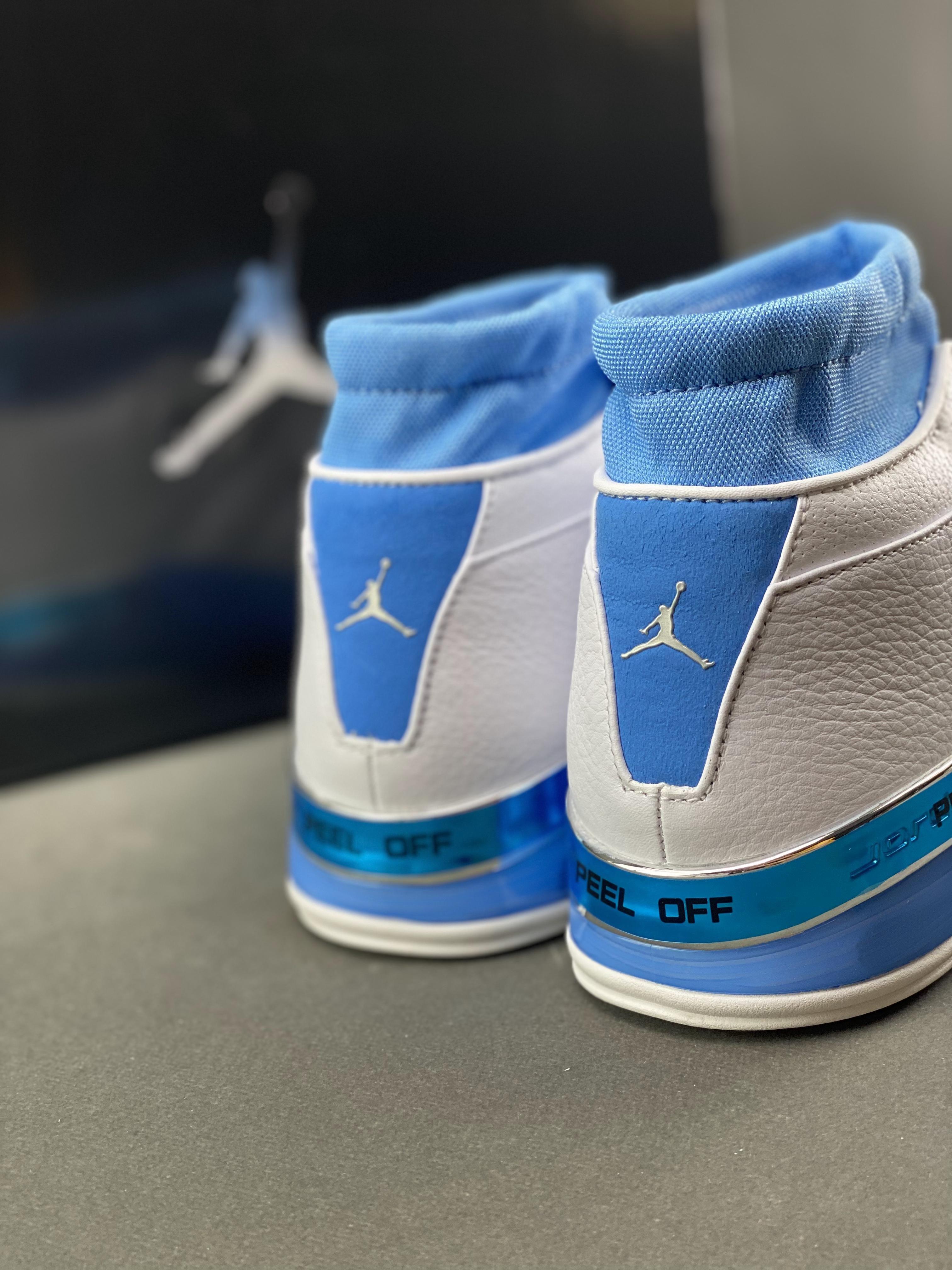 Custom Air Jordan 17 Low SP “UNC” - tntwear1