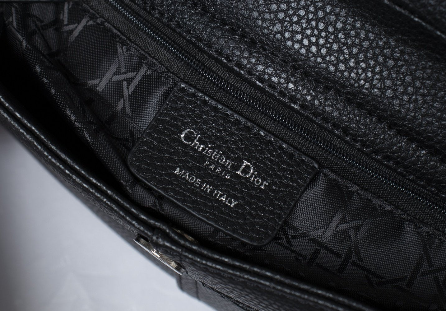 Sneakerhill - Luxury Edition Bags DIR 114