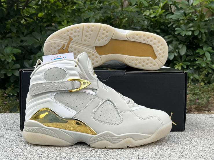 Air Jordan 8 Retro "Champagne" Sneaker