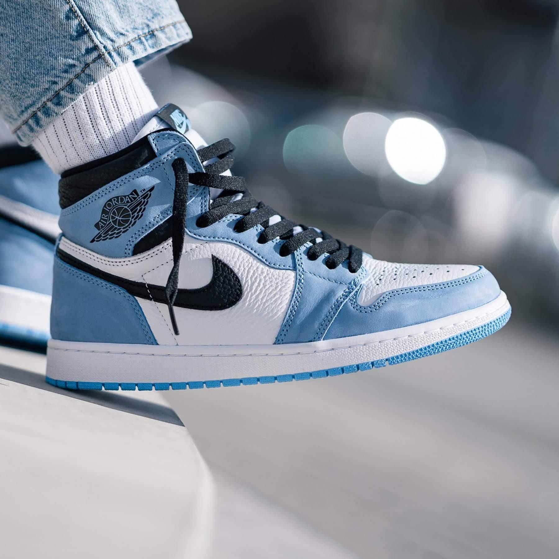 Air Jordan 1 Retro High OG 'University Blue' - tntwear1