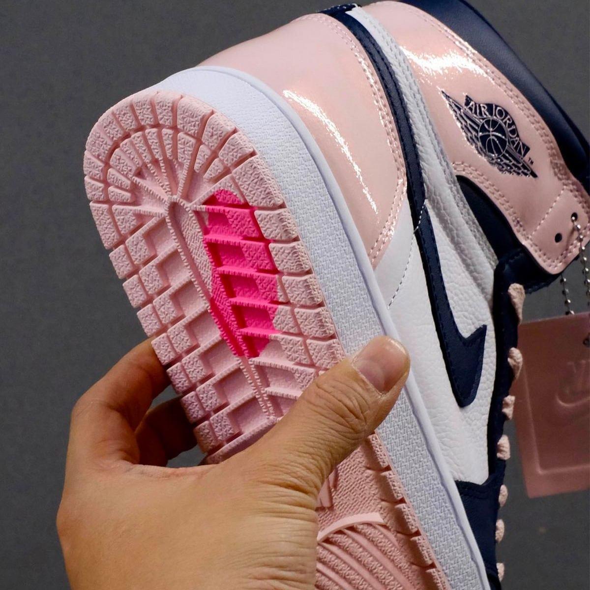 Air Jordan 1 Retro High Wmns OG SE 'Bubble Gum' - tntwear1