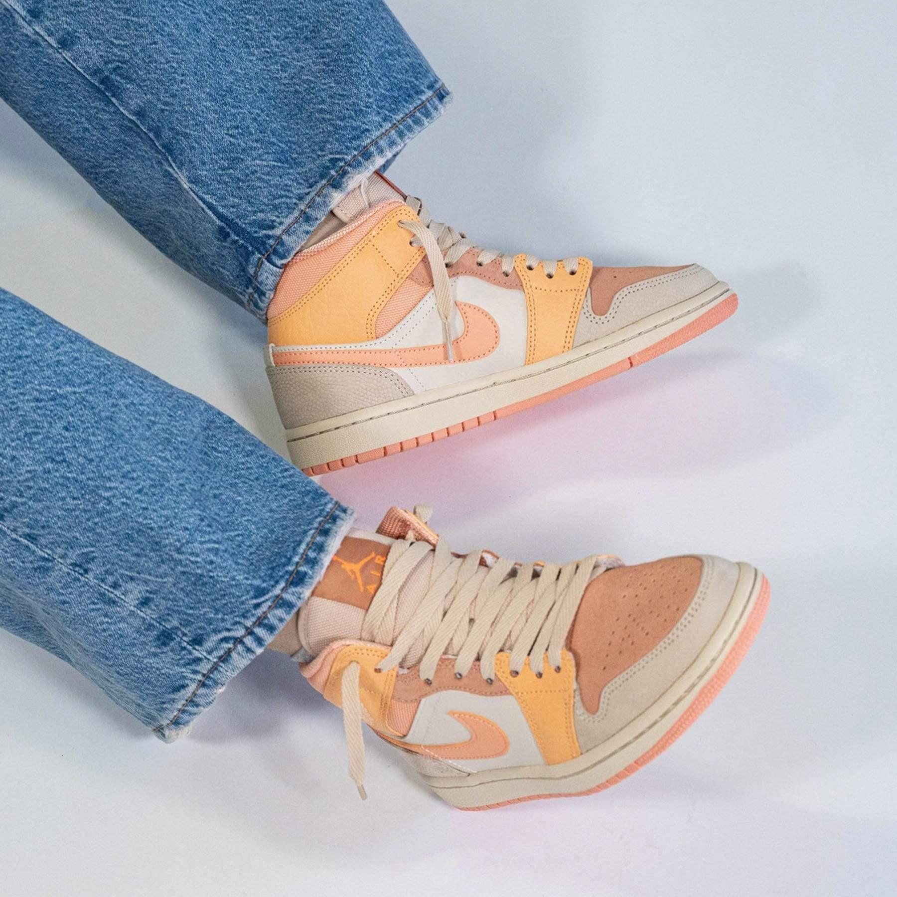 Air Jordan 1 Wmns Mid 'Apricot' - tntwear1