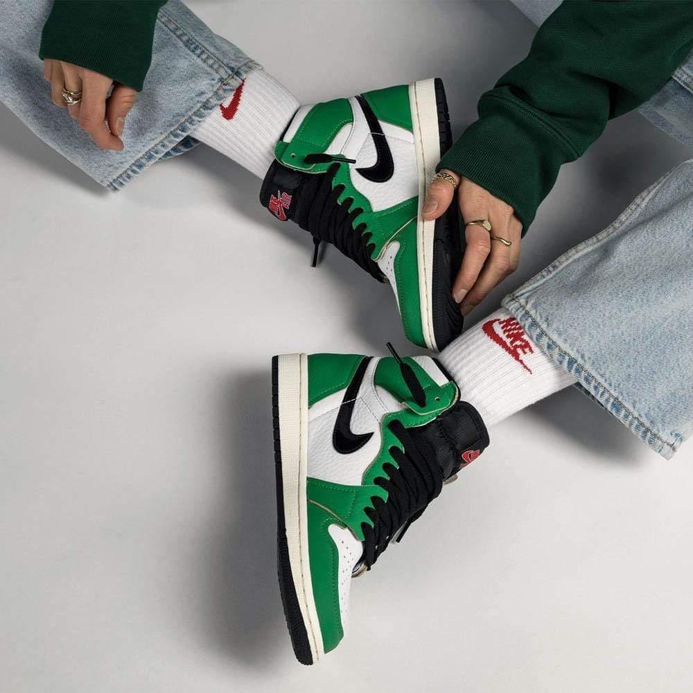 Air Jordan 1 Wmns Retro High OG 'Lucky Green' - tntwear1