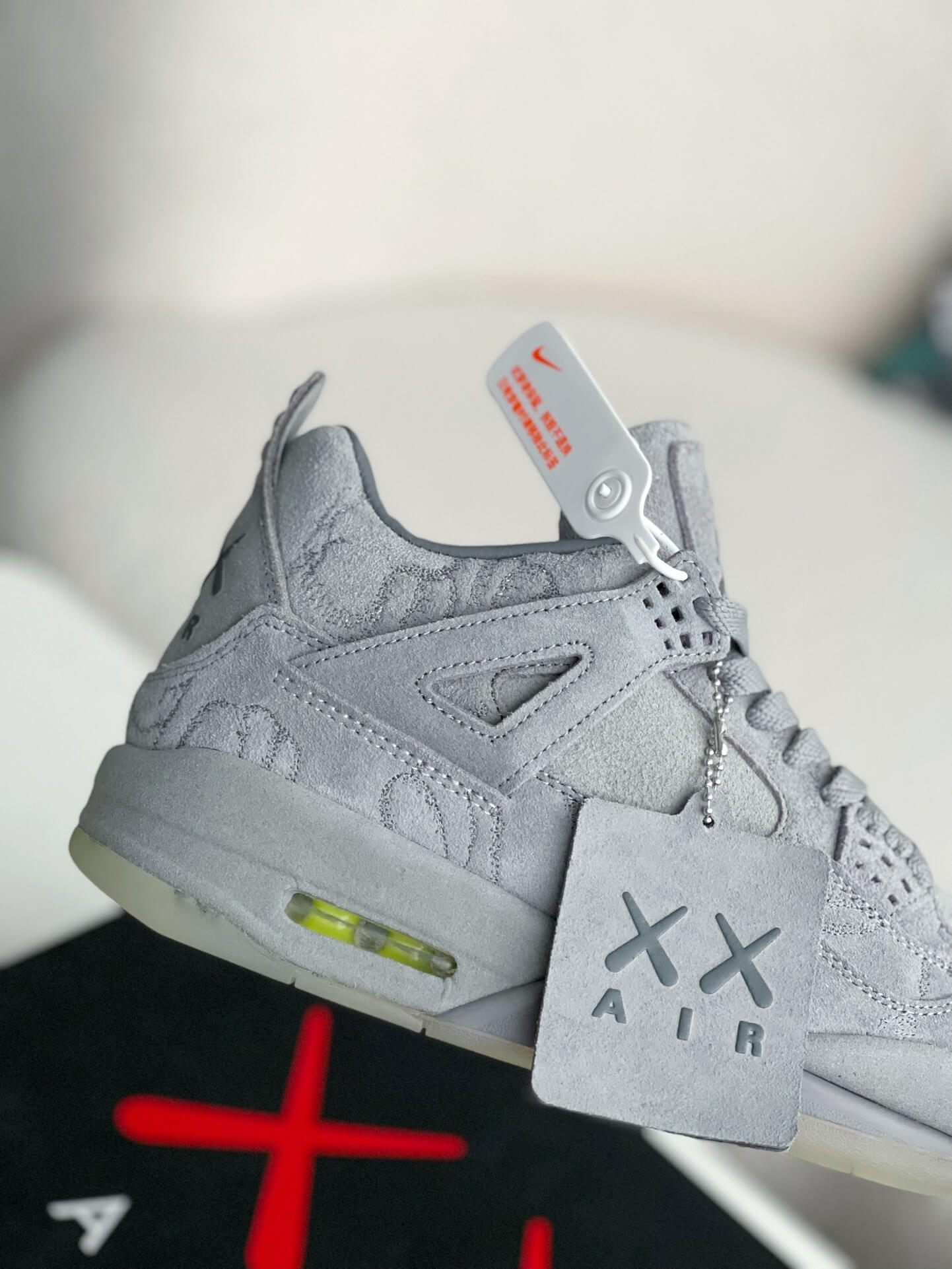 Air Jordan 4 Retro Suede Kaws  "Cool Grey"