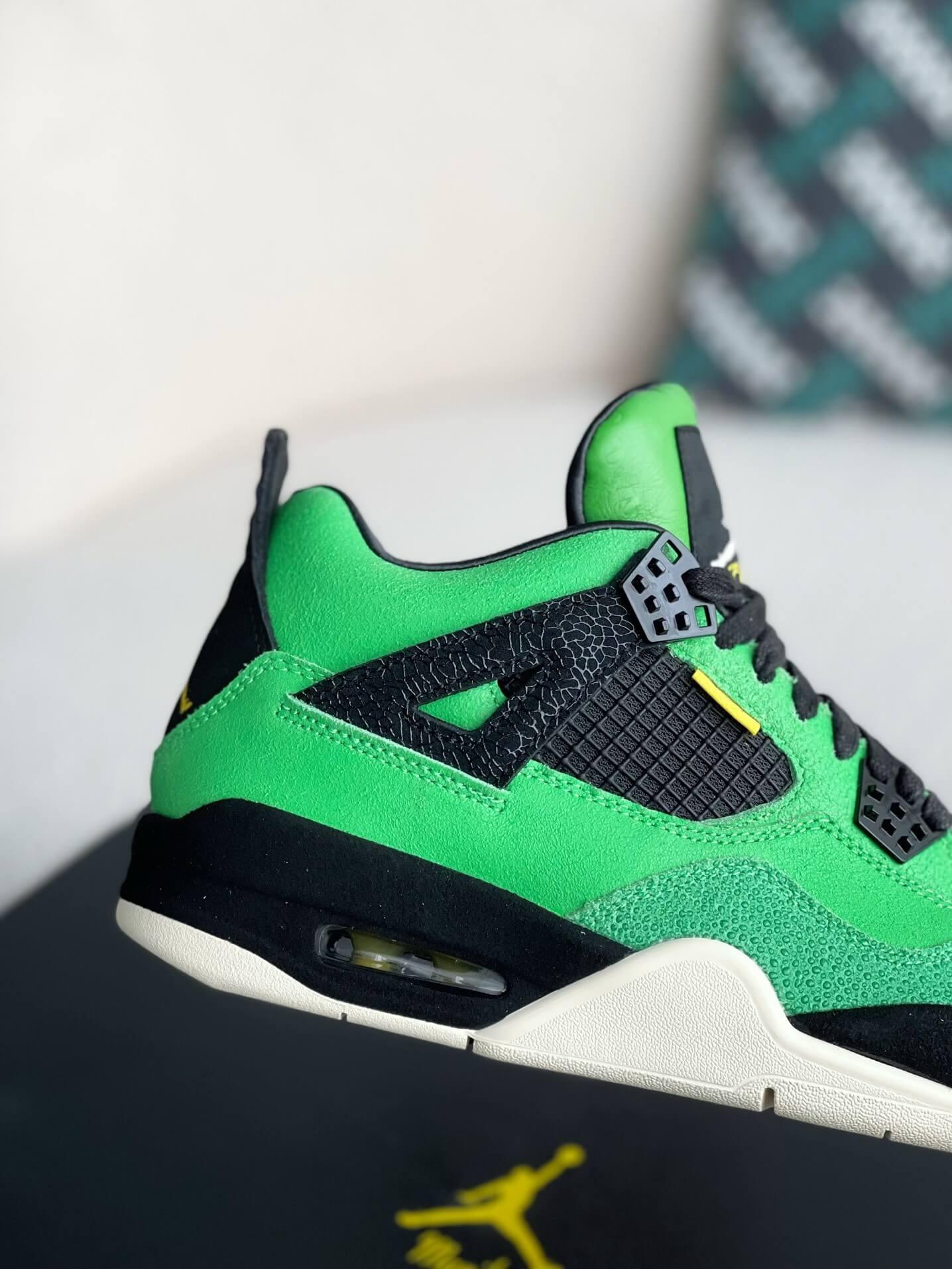 Air Jordan 4 Retro "Manila" Sneaker - tntwear1