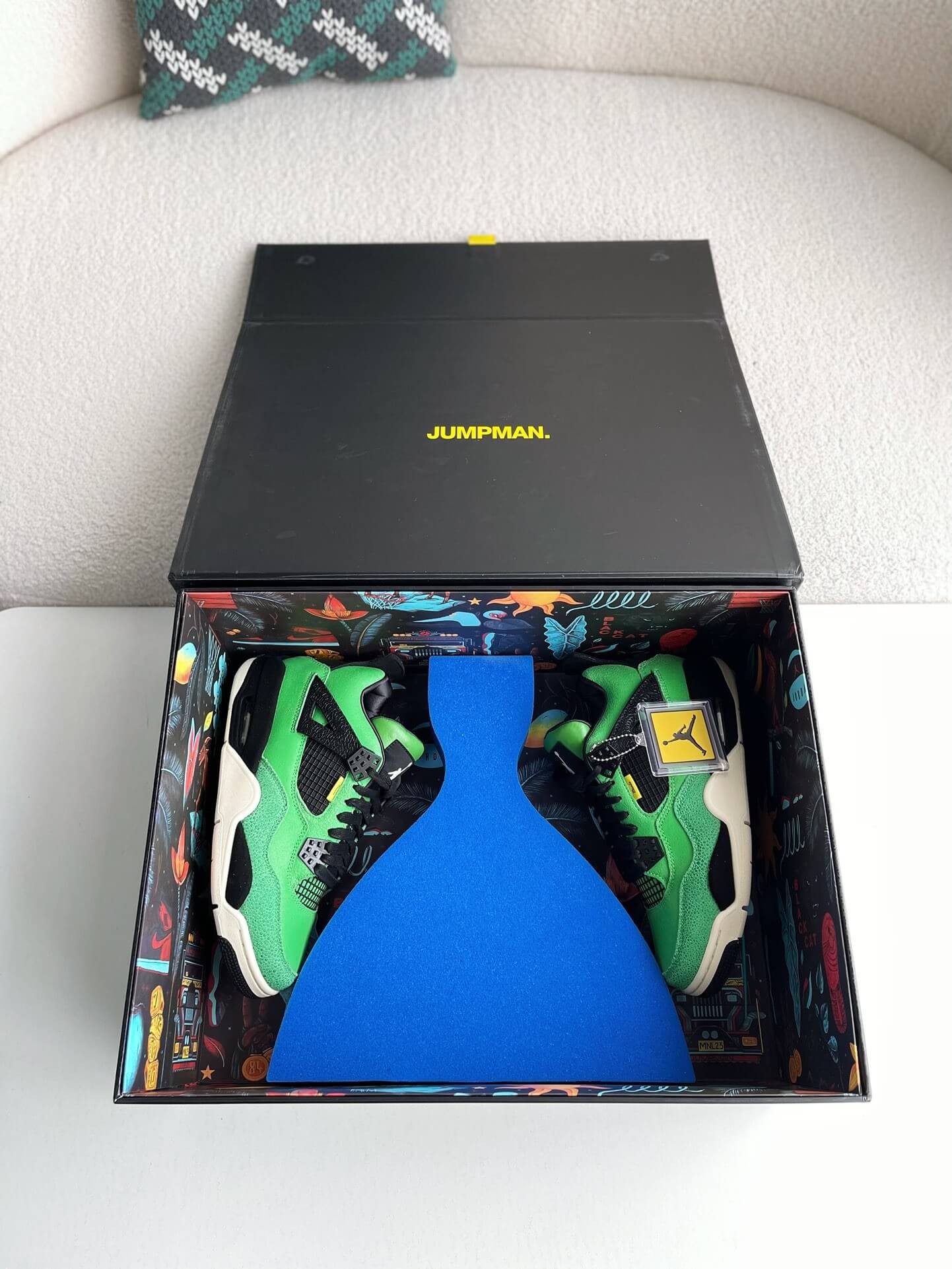 Air Jordan 4 Retro "Manila" Sneaker