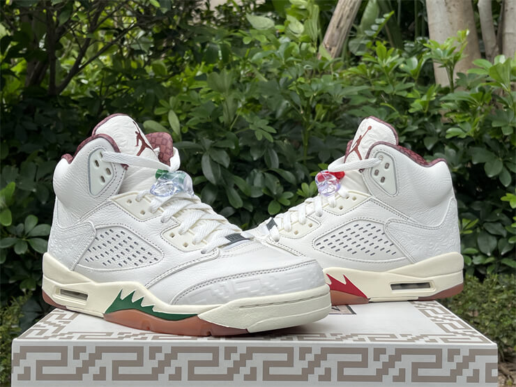 Air Jordan 5 Retro "El Grito" Sneaker