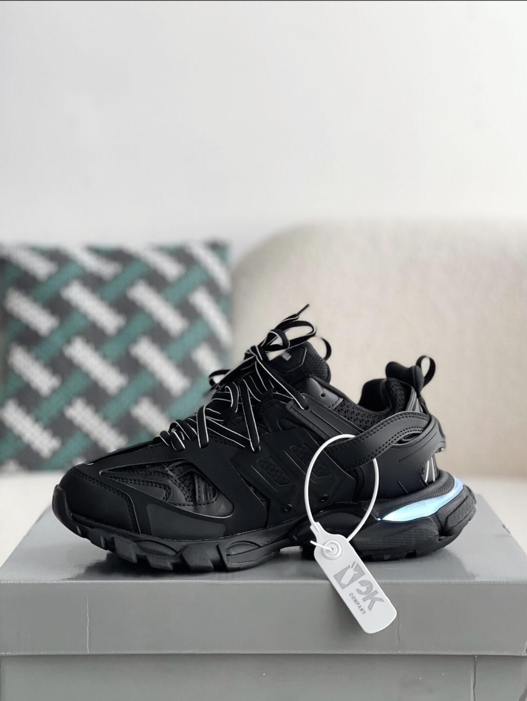 Balenciaga Track.2 Black Sneaker - tntwear1