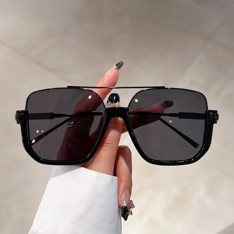 Chic Glare Oversized Sunnies - tntwear1