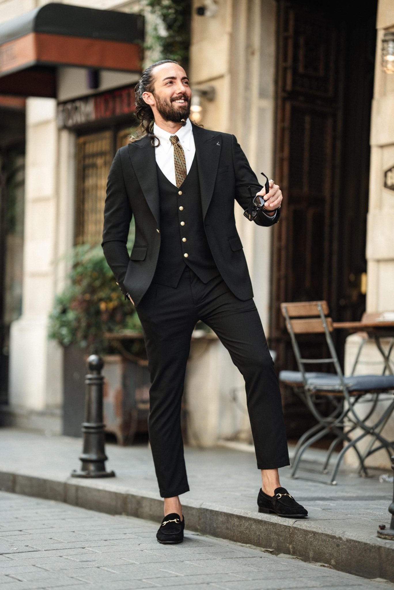 Acadia Black Slim-Fit Suit