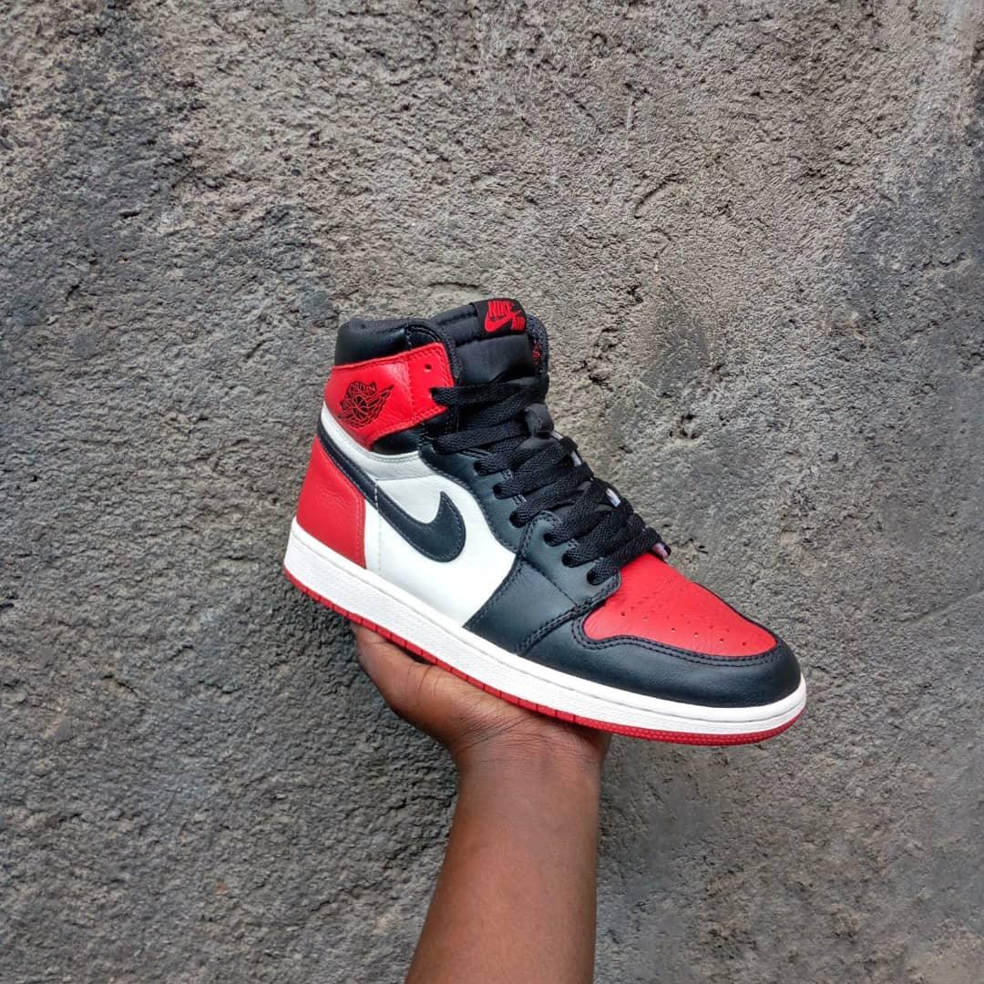 Custom Air Jordan 1 Bred Toe Sneakers - tntwear1