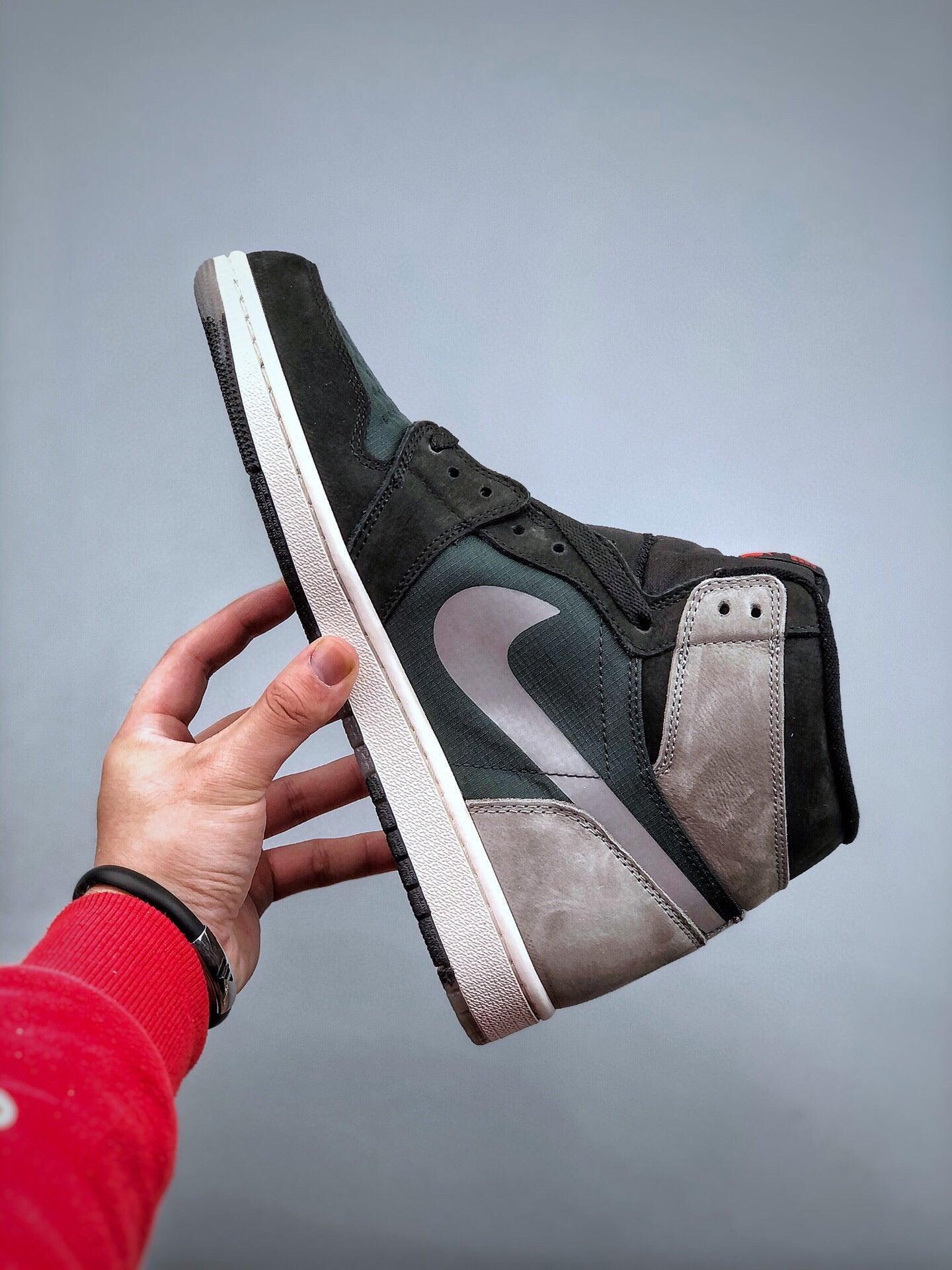 Custom Air Jordan 1 DB2889-001 - tntwear1