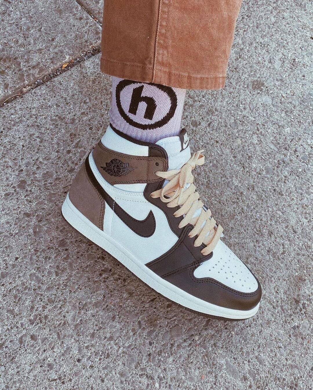 Custom Air Jordan 1 Dark Mocha Sneakers - tntwear1