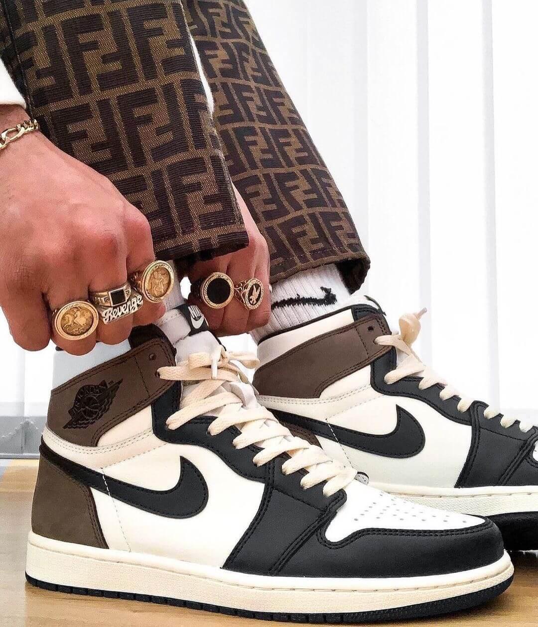 Custom Air Jordan 1 Dark Mocha Sneakers - tntwear1