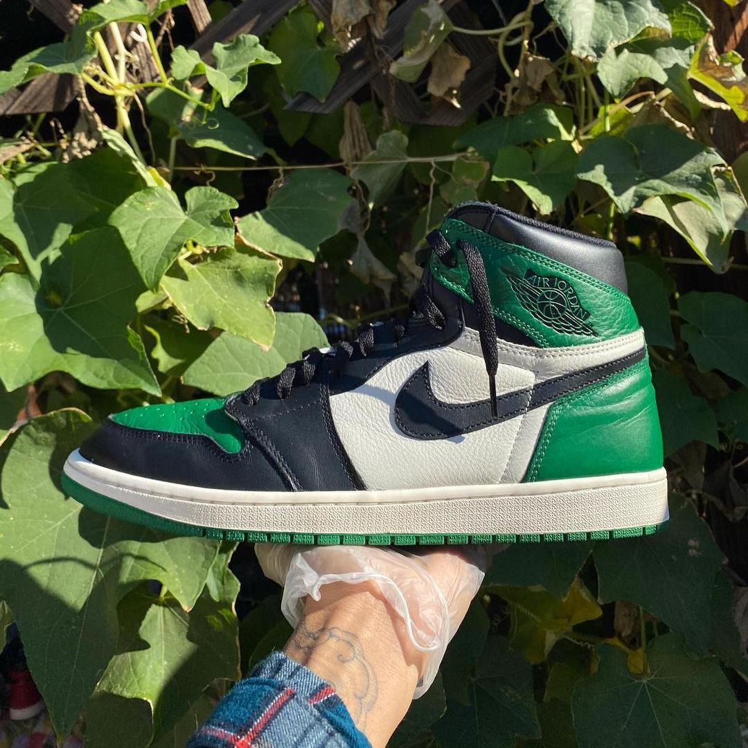 Custom Air Jordan 1 Pine Green Sneakers - tntwear1