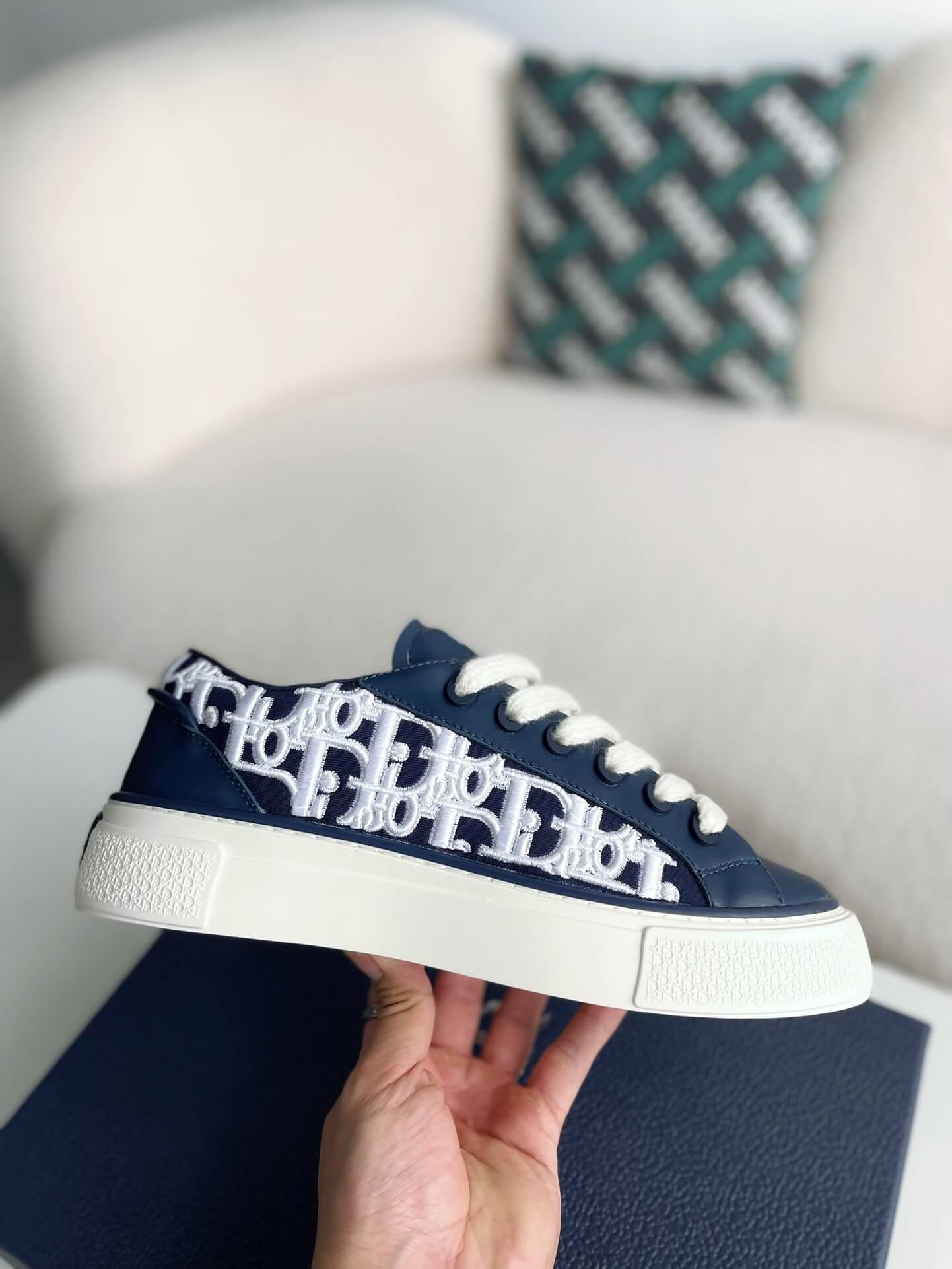 Dior B33 Smooth Calfskin Oblique Raised Embroidery Navy Blue Sneaker - tntwear1