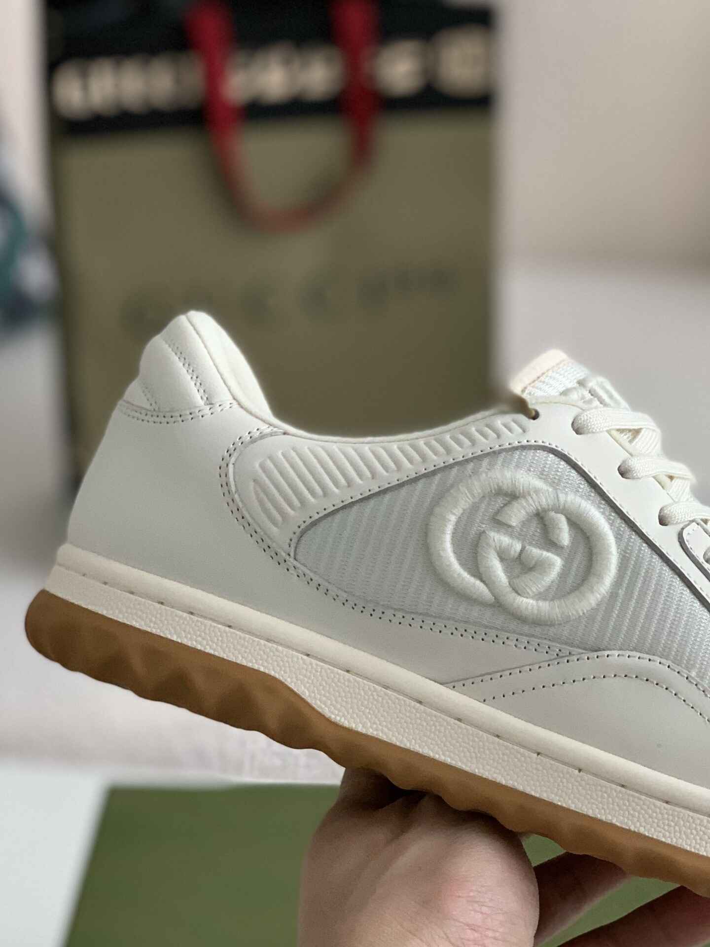 Gucci MAC80 Off-White Leather Sneakers.