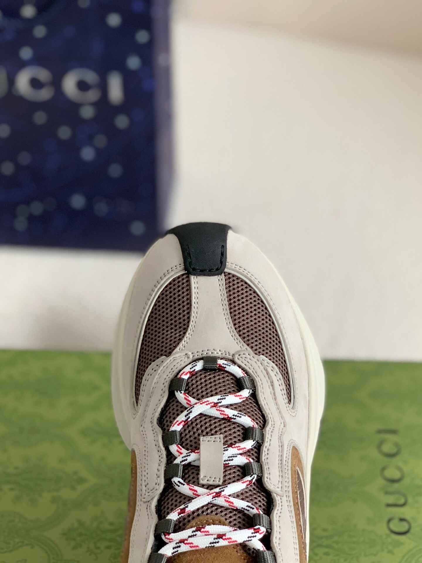 Gucci GG Run Beige Brown Trainer Sneakers.