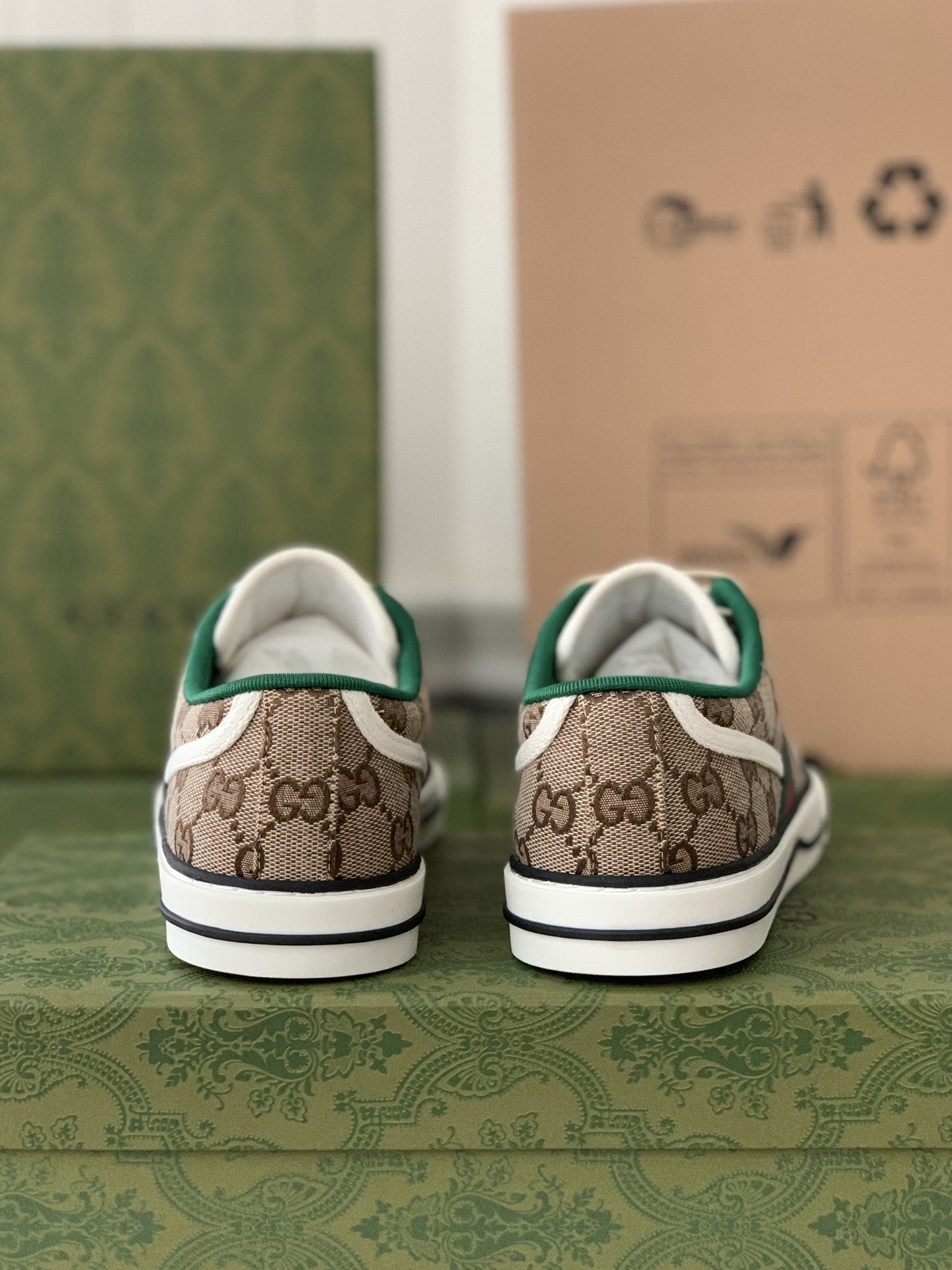 Gucci GG Tennis 1977 Beige Trainer Low-Top Sneakers.