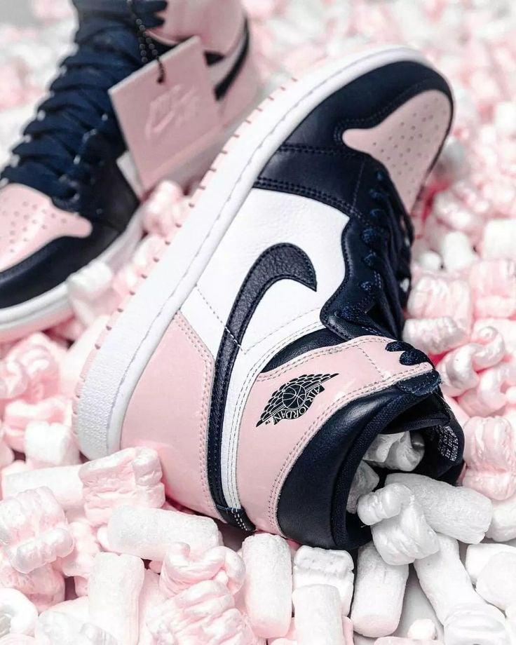 Air Jordan 1 Retro High Wmns OG SE 'Bubble Gum'