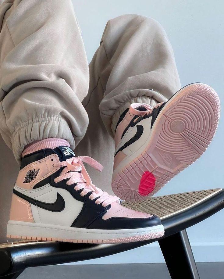 Air Jordan 1 Retro High Wmns OG SE 'Bubble Gum'