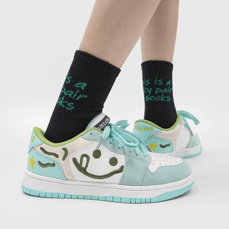 Tntwear® - Smile Embroidery Sneakers Green Shoes - tntwear1