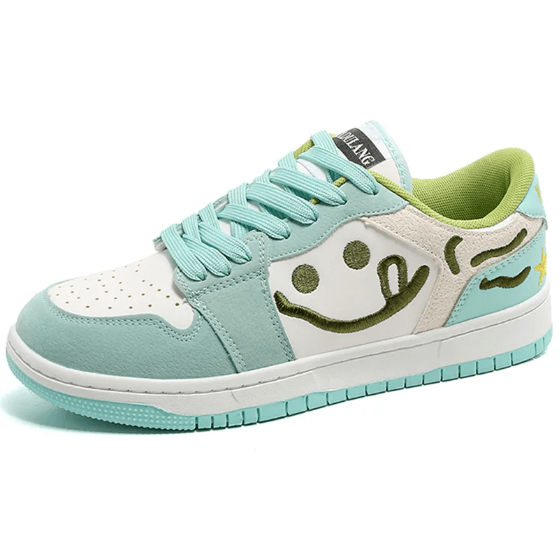 Tntwear® - Smile Embroidery Sneakers Green Shoes - tntwear1