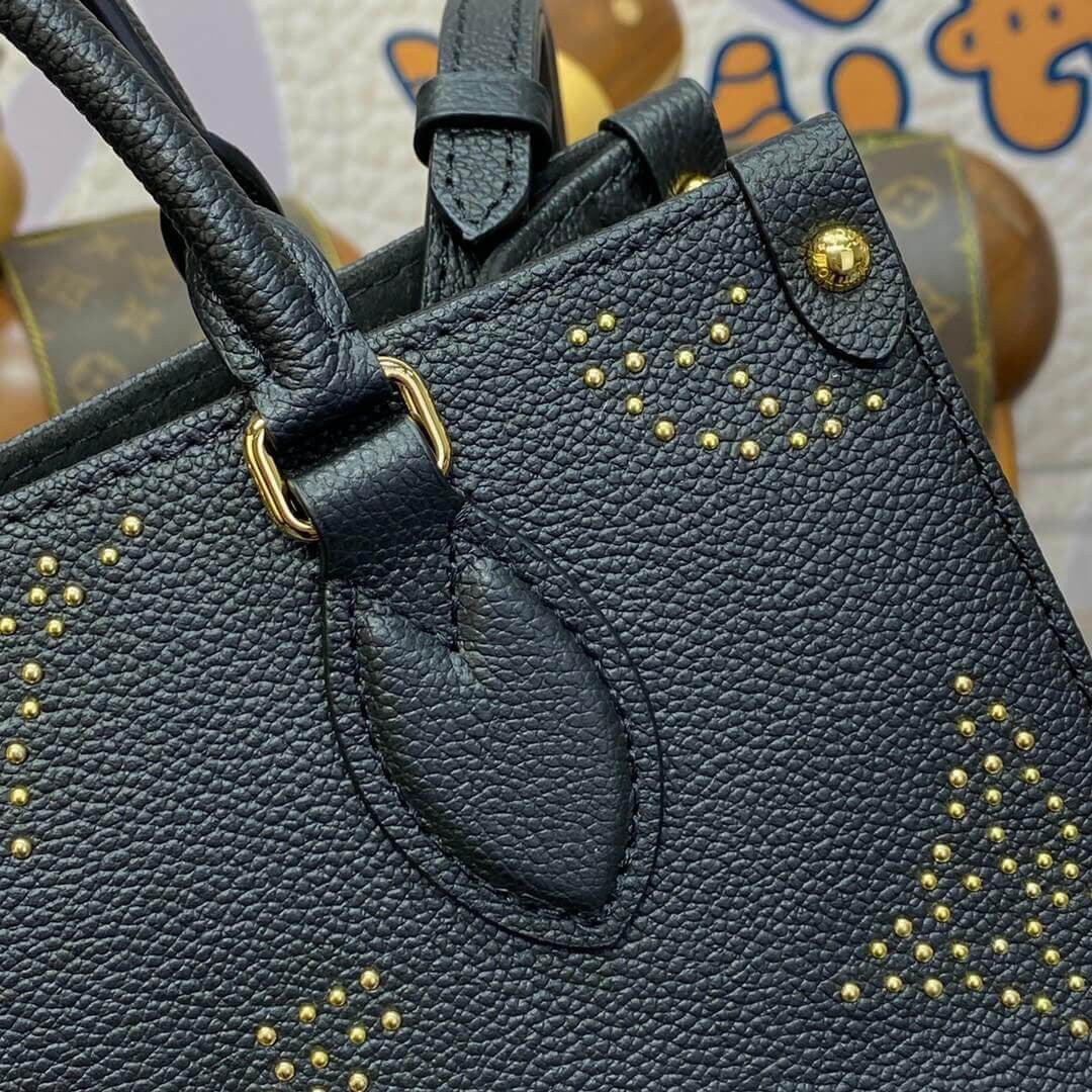 Tntwear OnTheGo Black Monogram With Studs - LUV 418