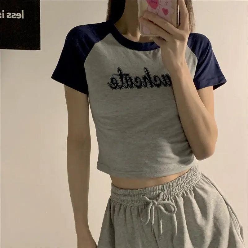 Vintage Women's Print Crop Top - tntwear1