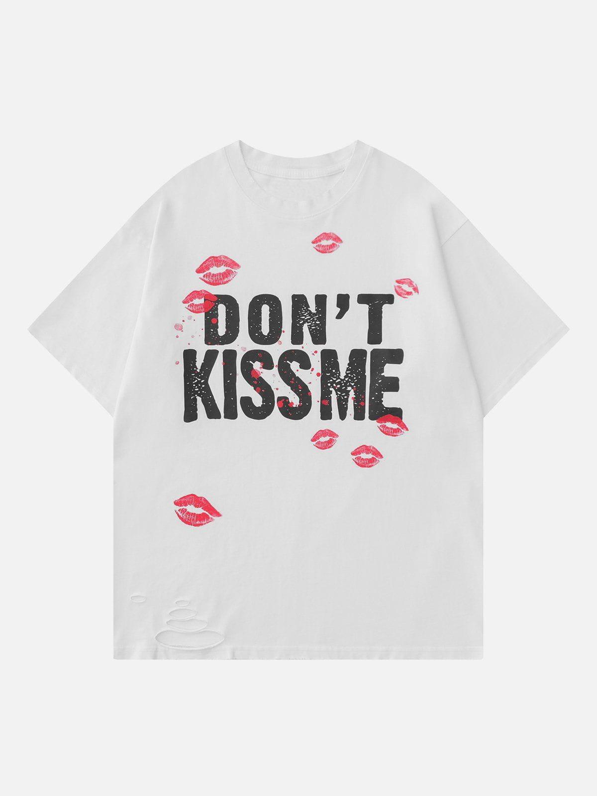 Sneakerland™ - Blow Kisses Print Distressed Tee - tntwear1