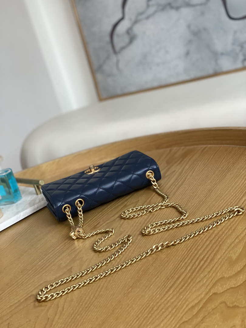 Tntwear - Woc Chain Wallet Bag Blue