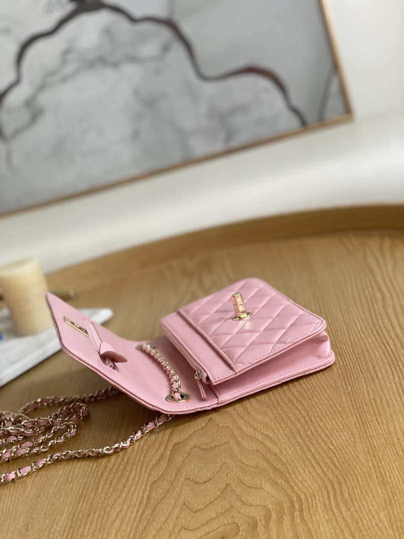 Tntwear - Woc Chain Wallet Bag Pink