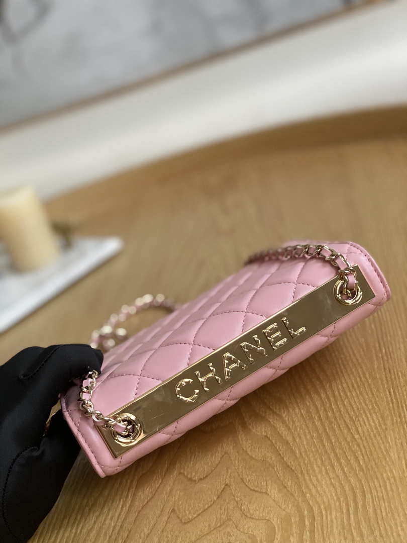 Tntwear - Woc Chain Wallet Bag Pink