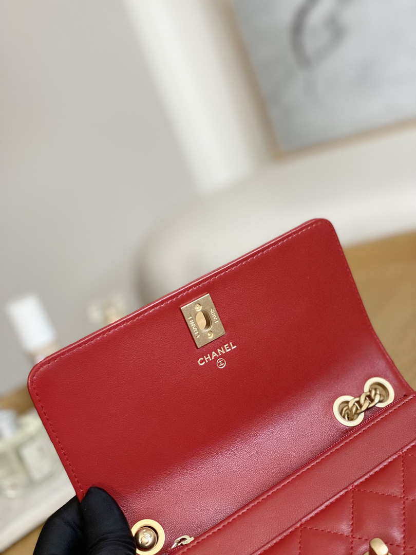 Tntwear - Woc Chain Wallet Bag Red