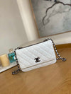 Tntwear - Woc Chain Wallet Bag White Black