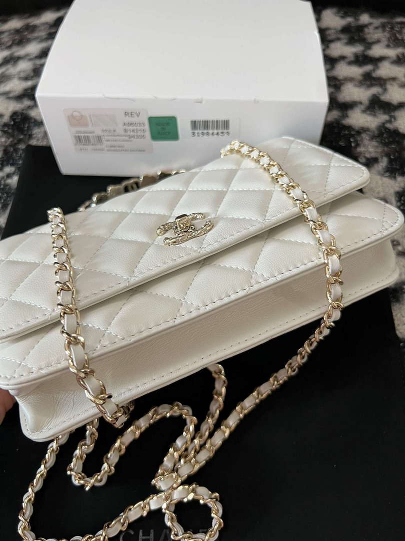 Tntwear - Woc Wallet on Chain With Small flower Handle White