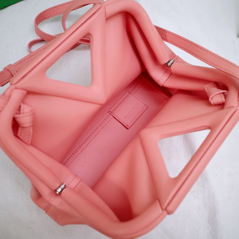 Tntwear - Triangle Shoulder Bag Pink