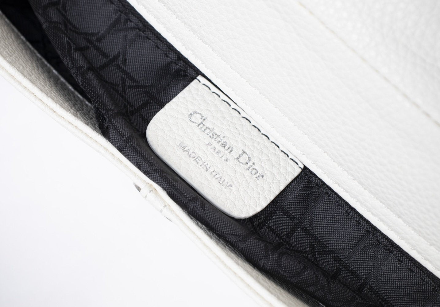 Sneakerhill - Luxury Edition Bags DIR 112