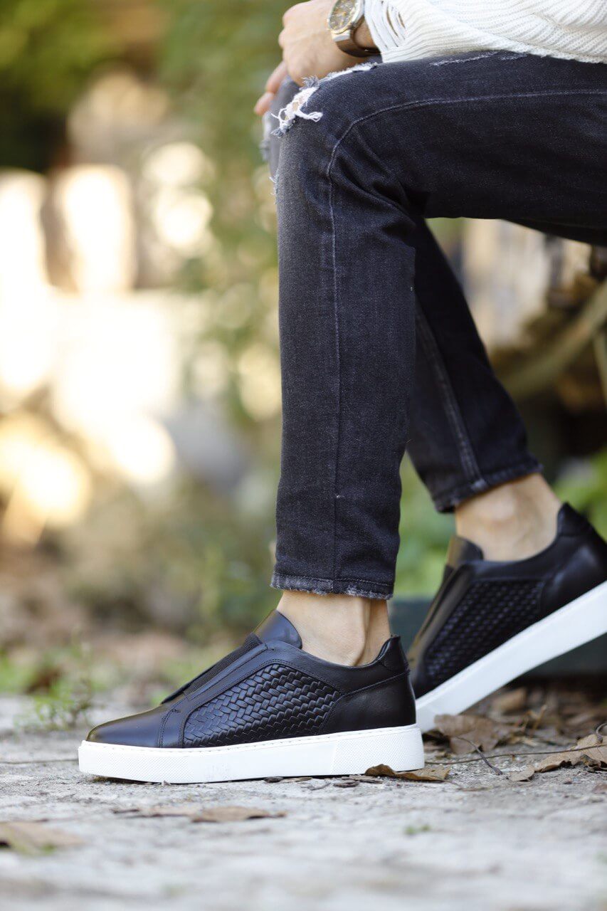 Black Straw Detailed sneakers