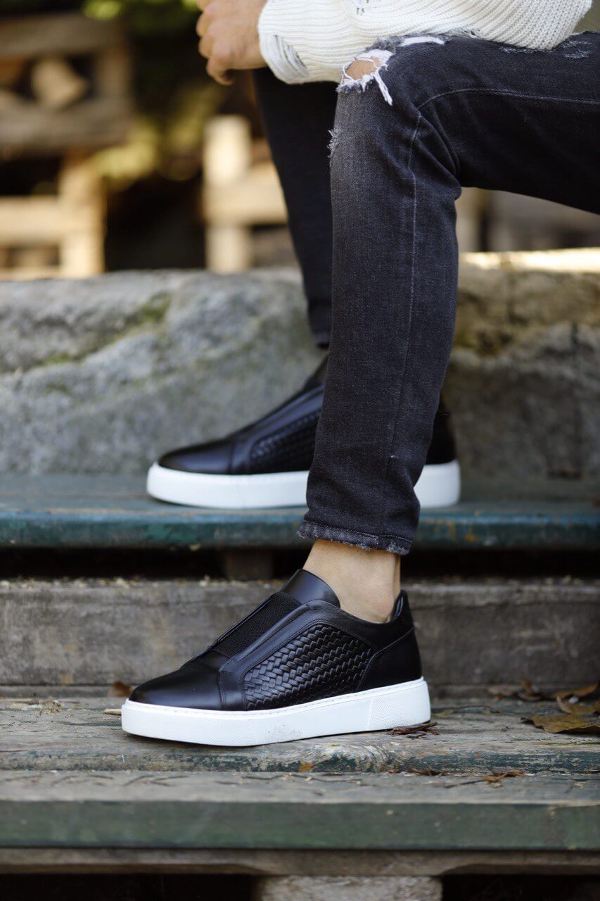 Black Straw Detailed sneakers