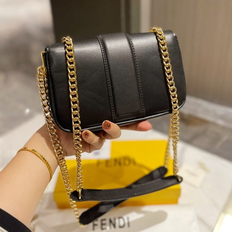 Tntwear - Baguette Mini Chain Shoulder Bag Black