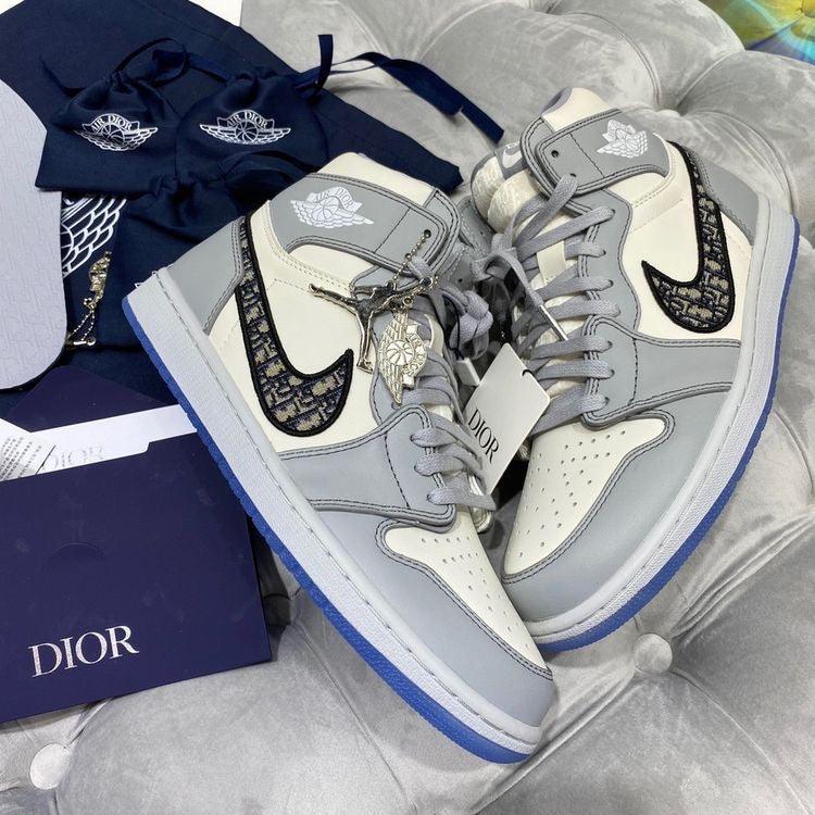 Custom Dior x Air Jordan 1 High OG "Grey"AJ1 High Q - tntwear1