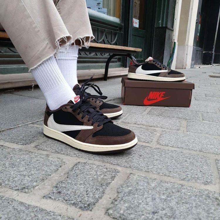 Custom Air Jordan 1 Retro Low OG SP Travis Scott - CQ4277-001 - tntwear1