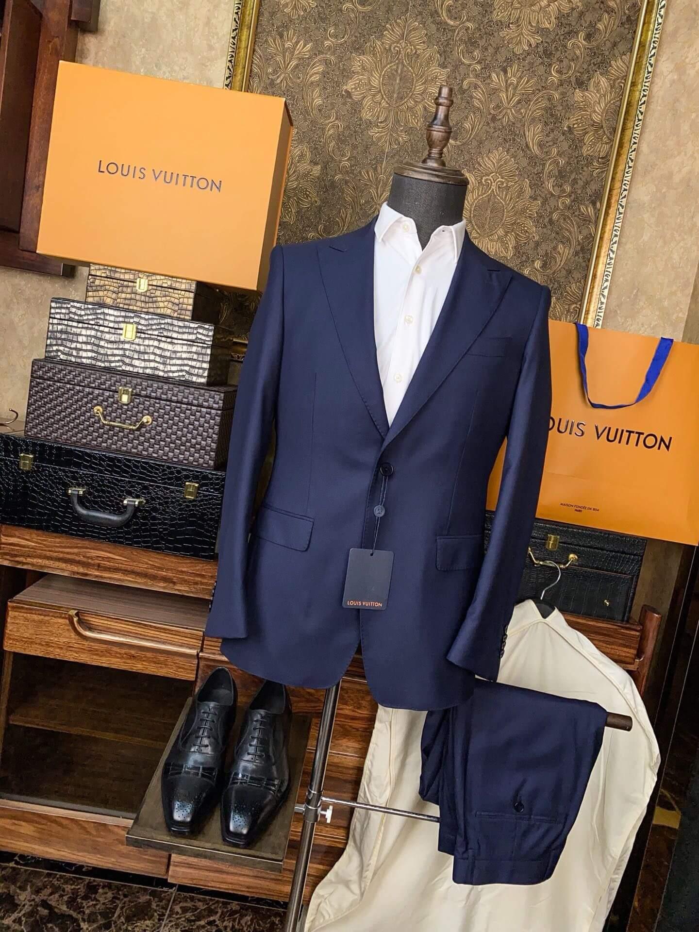 Louis Vuitton Navy Suit - tntwear1