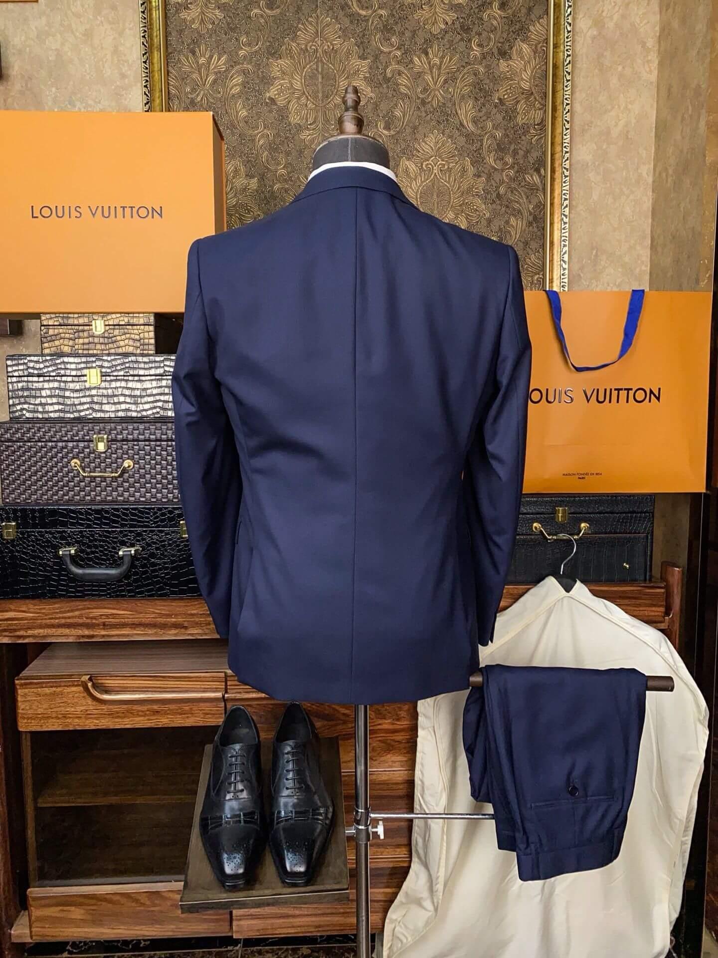 Louis Vuitton Navy Suit - tntwear1